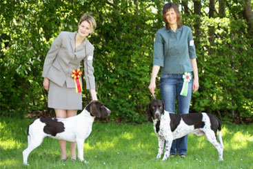 Charlie og Thea på Hillerødudstilling